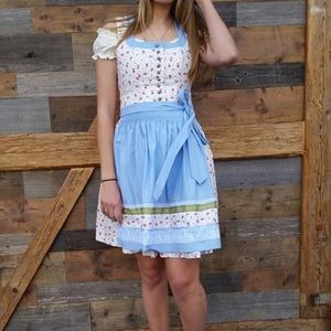 Dirndl with undershirt